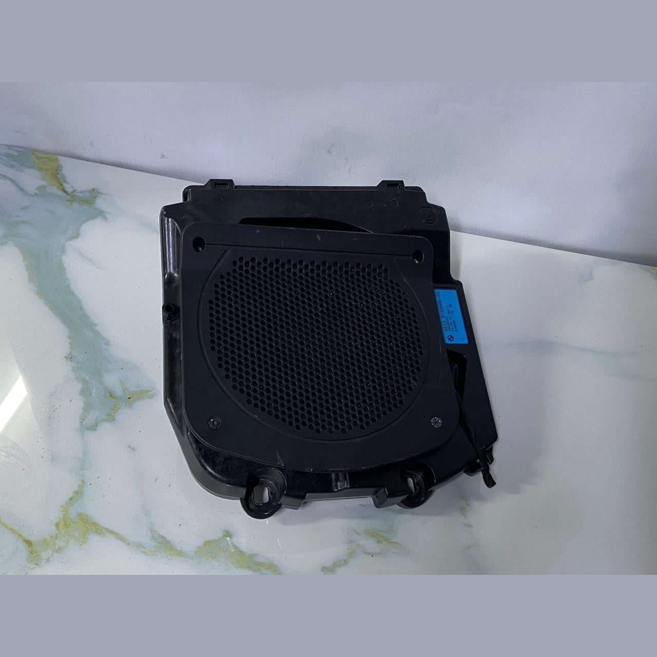 OEM BMW 528i 535i 550i RIGHT Central HiFi Subwoofer 9169686