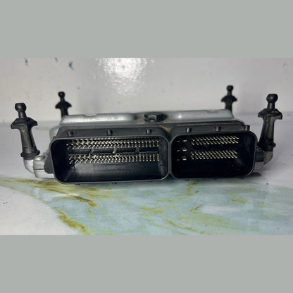2007-2011 Mercedes-Benz S550 Engine Control Module A2739000700 W221 S550 E550