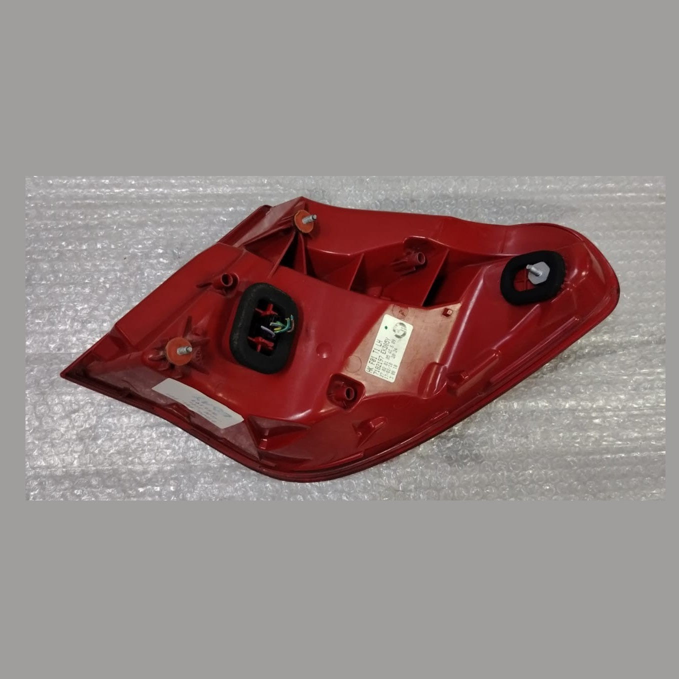OEM BMW 7 Series F01 F02 F04 Rear Tail Light Lamp Side Panel Left 7182197
