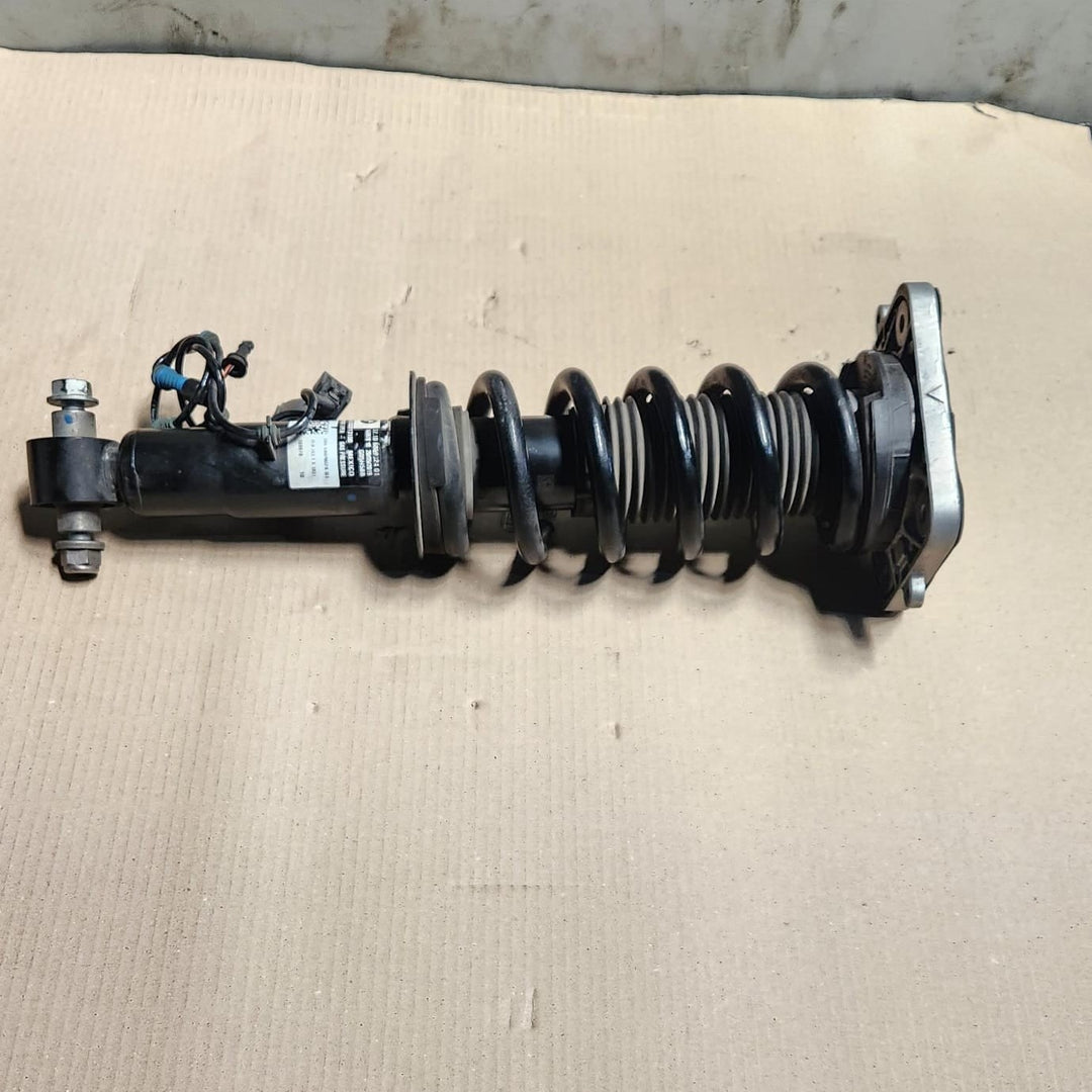 2018-2023 BMW X5 G05 Shock Absorber 6869024 X5 G05 REAR RIGHT HYDRULIKE VDC 
