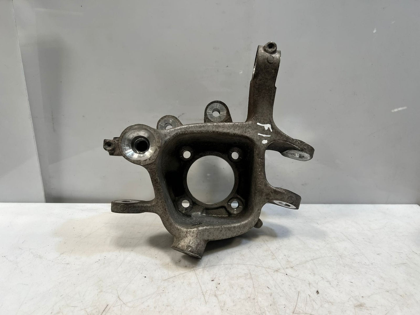 2011-2015 BMW 528i  5 Series F10 F11 AXLE Rear Wheel Bearing Hub 6793770 OEM