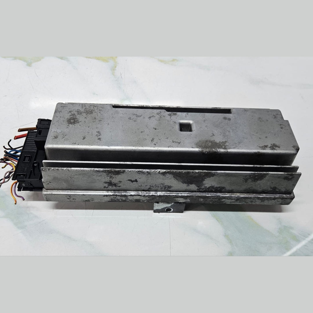 2009-15 BMW F01 F02 740i 750i models Top HIFI Audio Amplifier 9283656 OEM