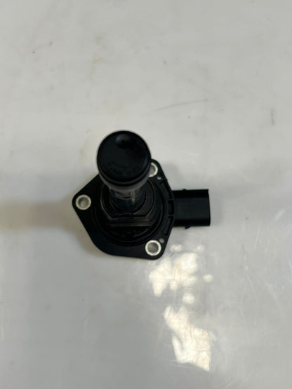 2015 BMW X1 F48, X3 G01, X5 G05 Oil Level Sensor 8638758 OEM