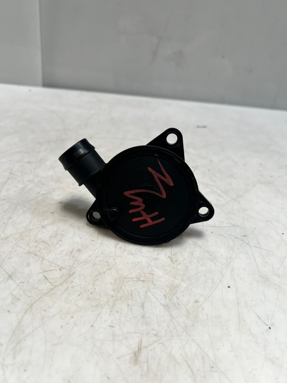 2003-2007 BMW 760Li E65 E66 E67 ENGINE Crankcase Vent Valve PVC 7549715 OEM