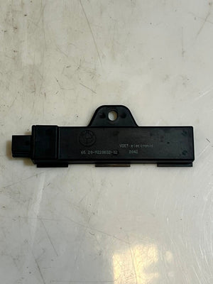 2014-2019 BMW F10, F25 X3, and F97 X3 Keyless Entry Antenna 9220832 OEM