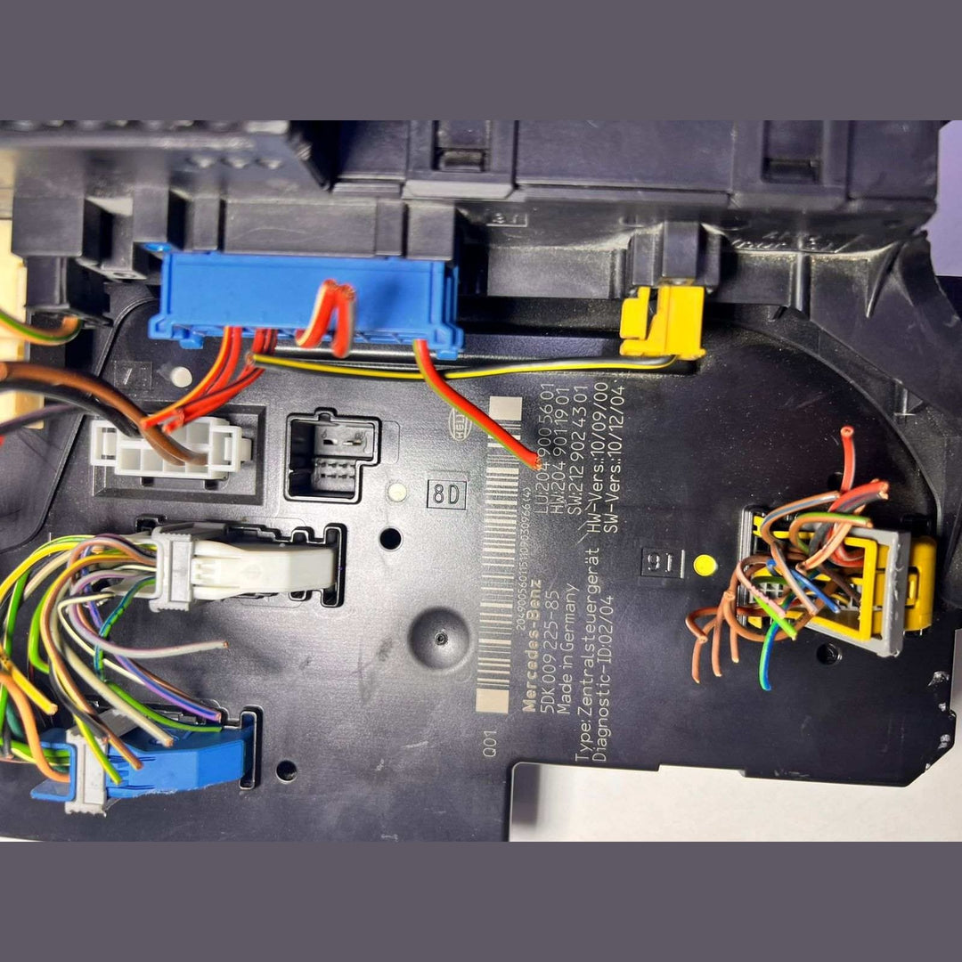 2012-2014 Mercedes-Benz C250 Rear Sam Relay Fuse Box Assy 204 9005601 W204 C-Cla