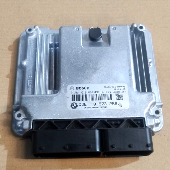 OEM BMW 320d N47N F30 2012 -2017  ENGINE CONTROL UNIT DDE ECU KIT +KEY - 8573259
