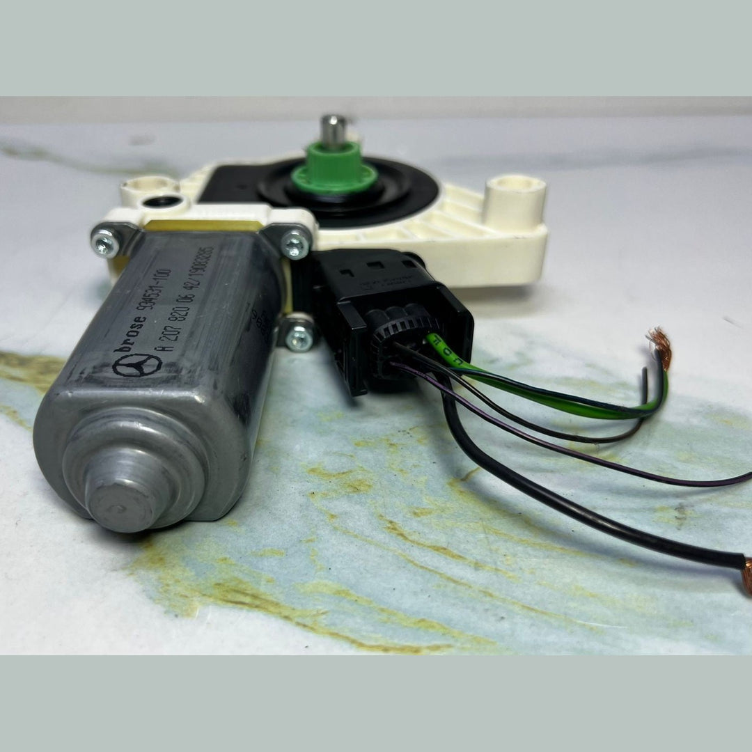 10-14 Mercedes-Benz W207 E-Class  Window Motor Front Right Side A207 8200642 OEM