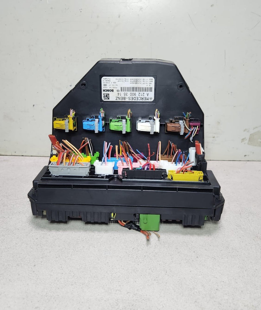 2006-2013 Mercedes-Benz W204 C-Class Fuse Box Control Module A2129003514 