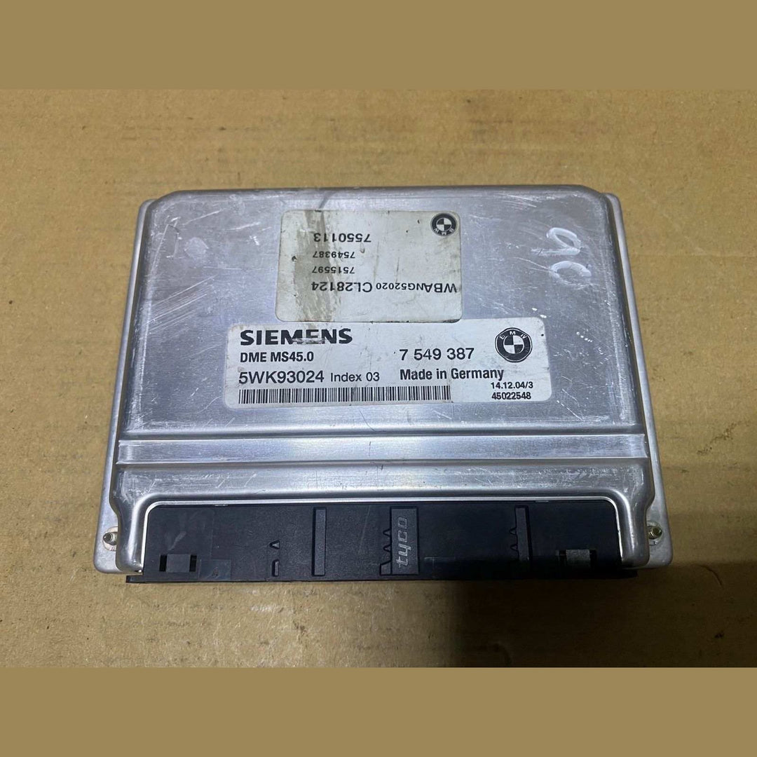 2004 BMW 525i 5 Series E60 E61 Engine Control Unit 7549387