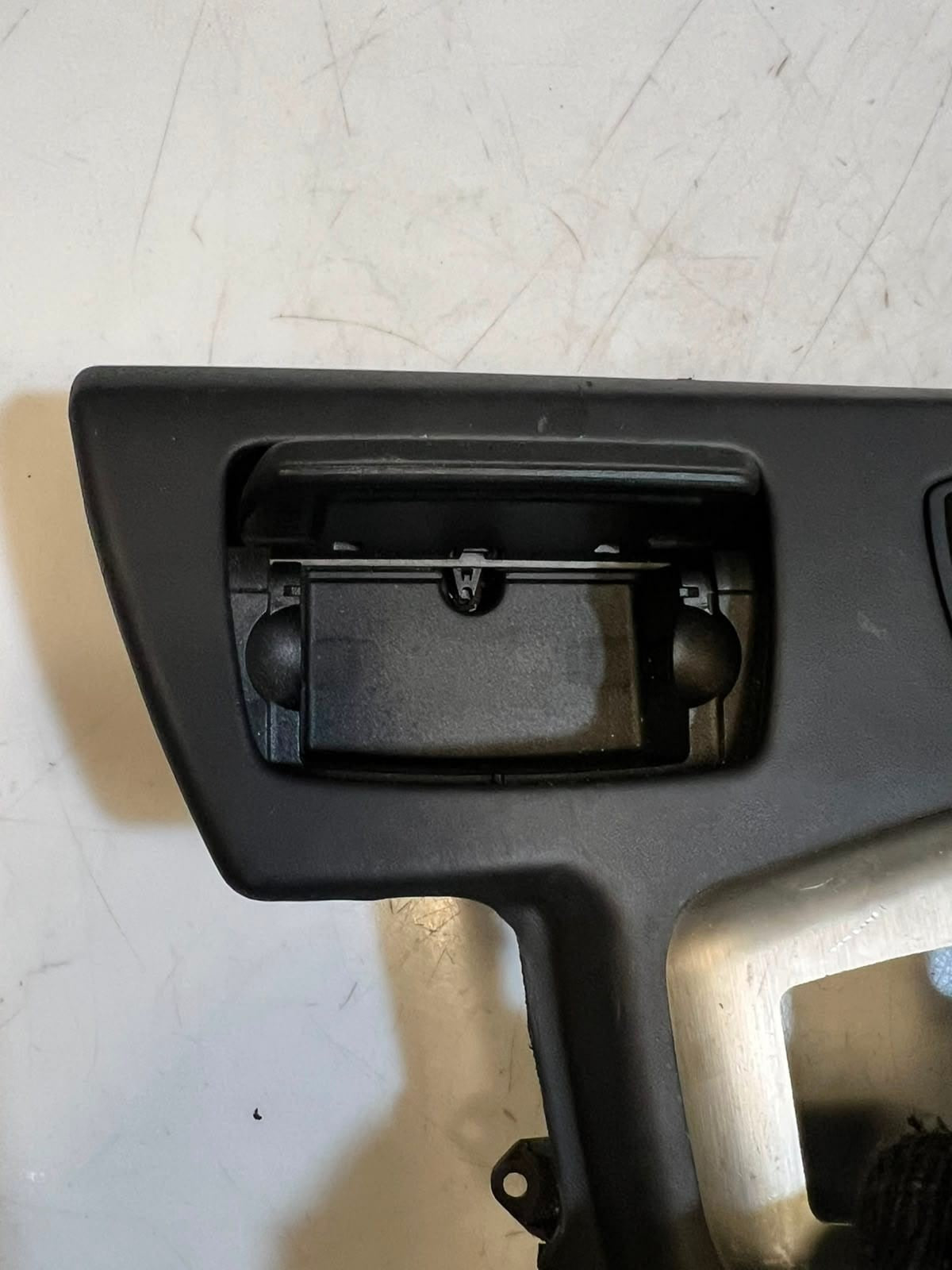 2011-2016 BMW 550i 5 Series F10 F11 Front Center Console Cup Holder 9256131