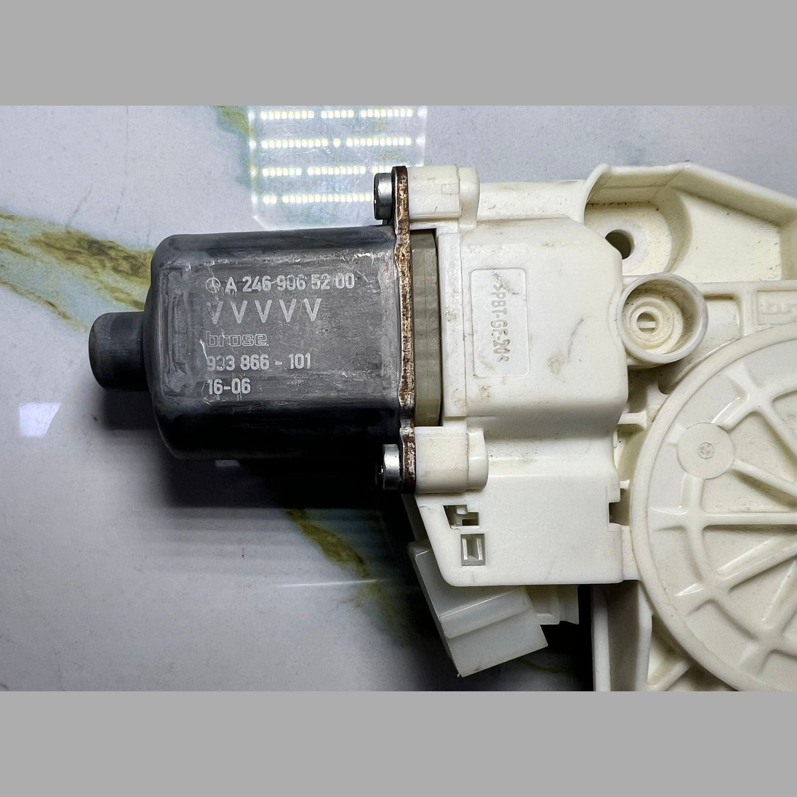 13-18 Mercedes-Benz W246 B-Class CLA Window Motor Front Right Side A246 9065200