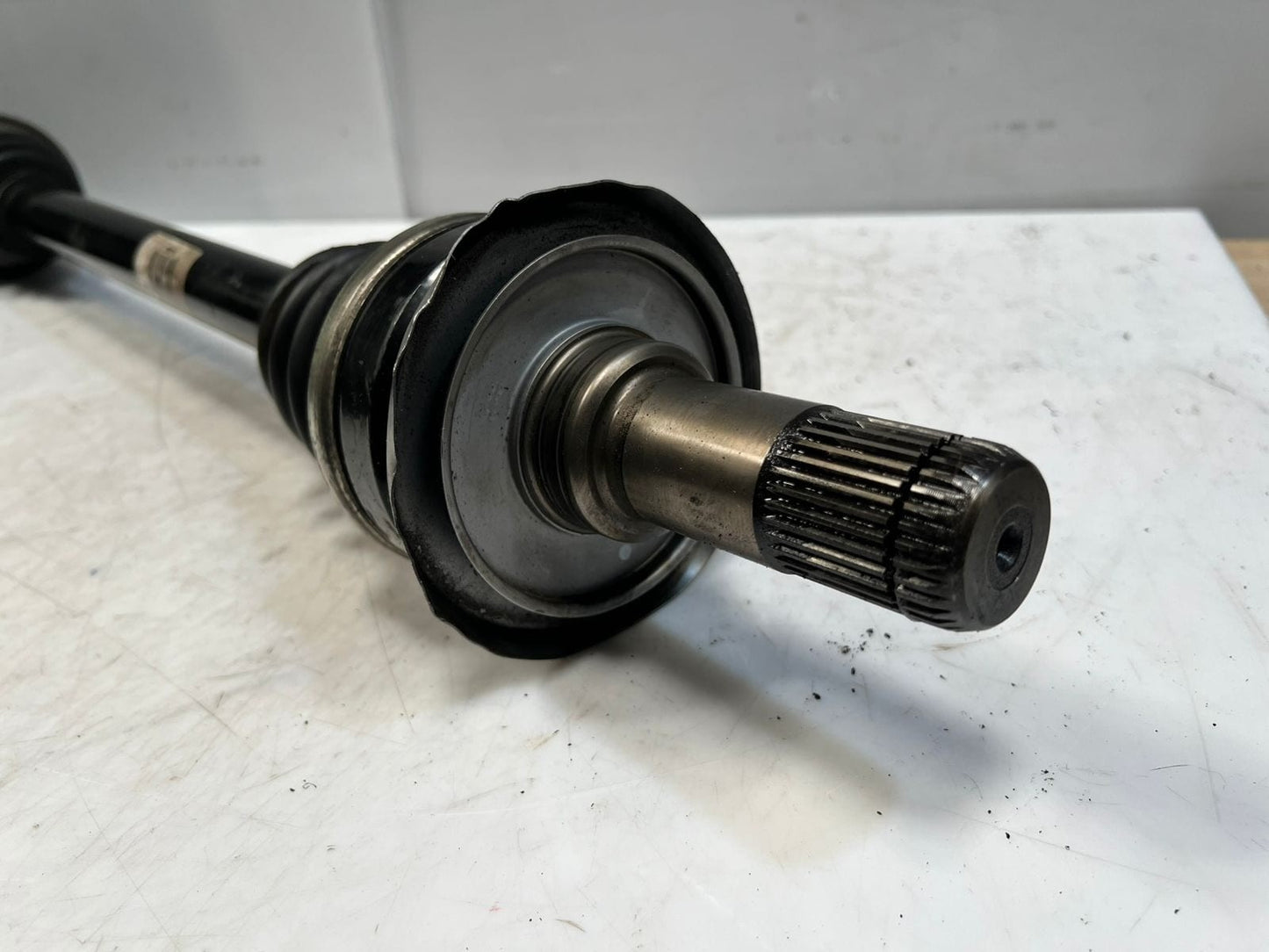 2013-15 BMW 7' F01 F03 F04 F02 Active Hybrid 7 Rear Right CV Axle Shaft 7566078