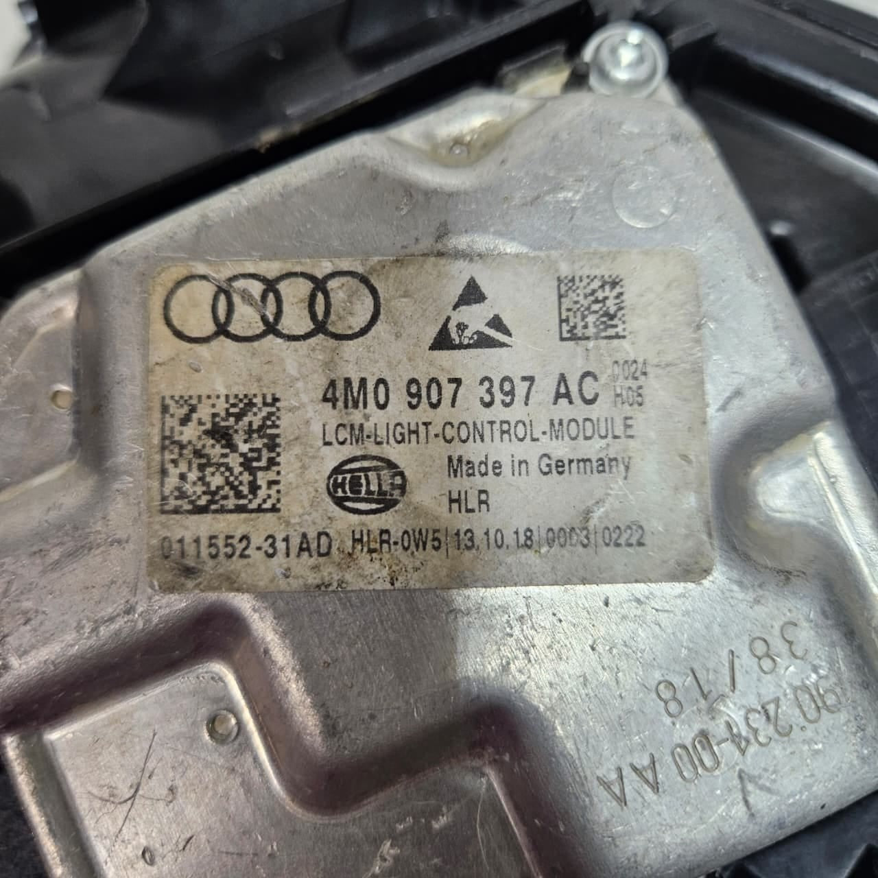 2017-2020 Audi A4 S4 RS4 B9 Headlight 8W0941036C Used