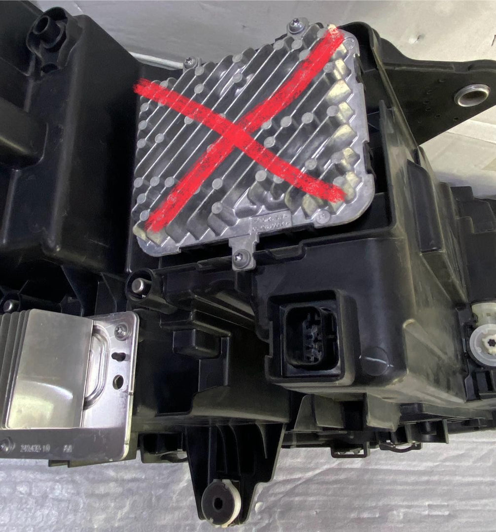 OEM BMW X1 U11 HEADLIGHT FRONT LEFT SIDE ECE MODEL 5A9A233 LHD NO MODULE