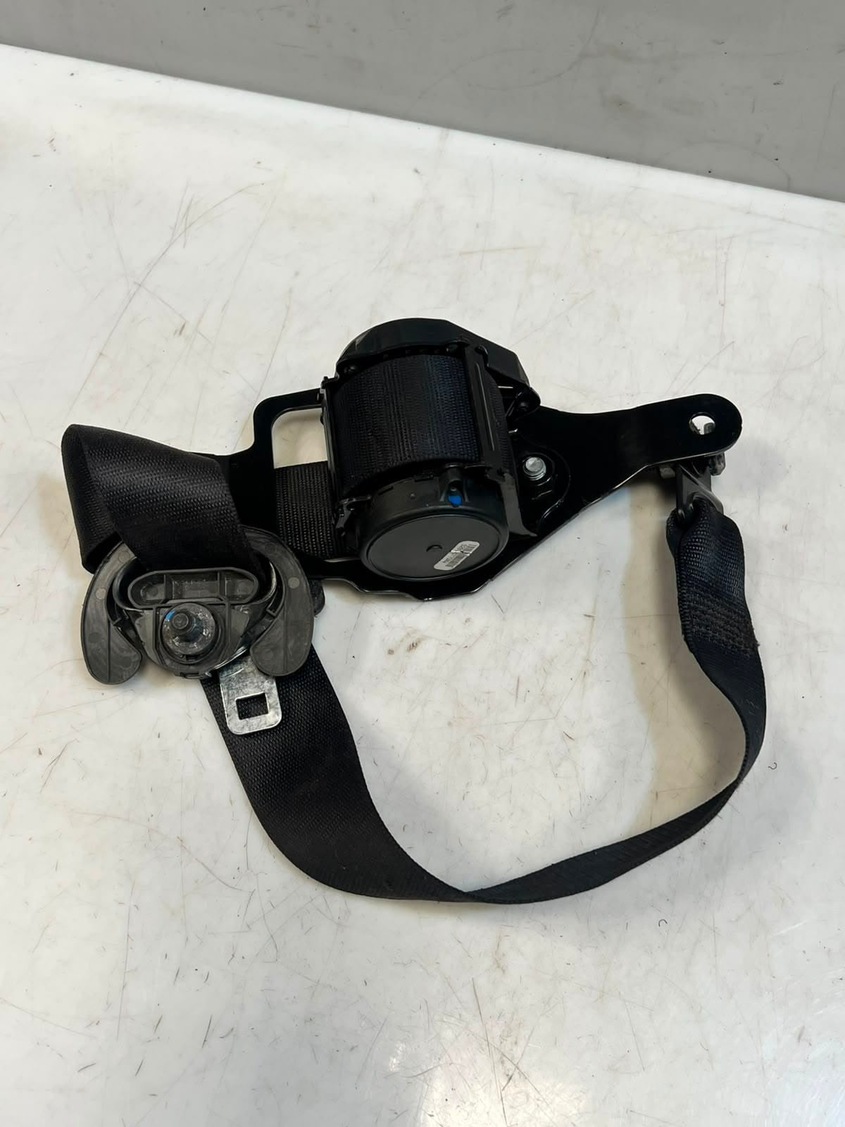 2014-2018 BMW X5 F15 Rear Left Seat Belt Retractor 623201700C OEM