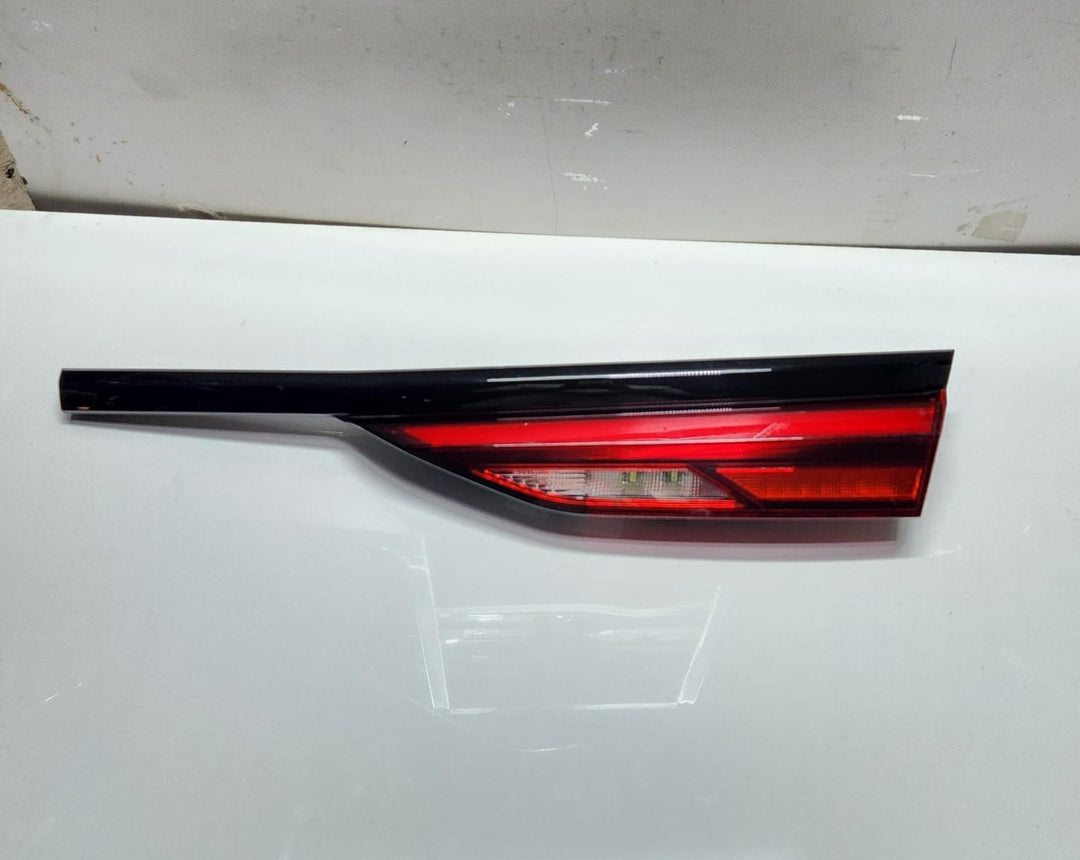2020-2024 BMW 2 Series Rear Taillight Trunk Lid Right 7465472 228i 228iX F44 OEM