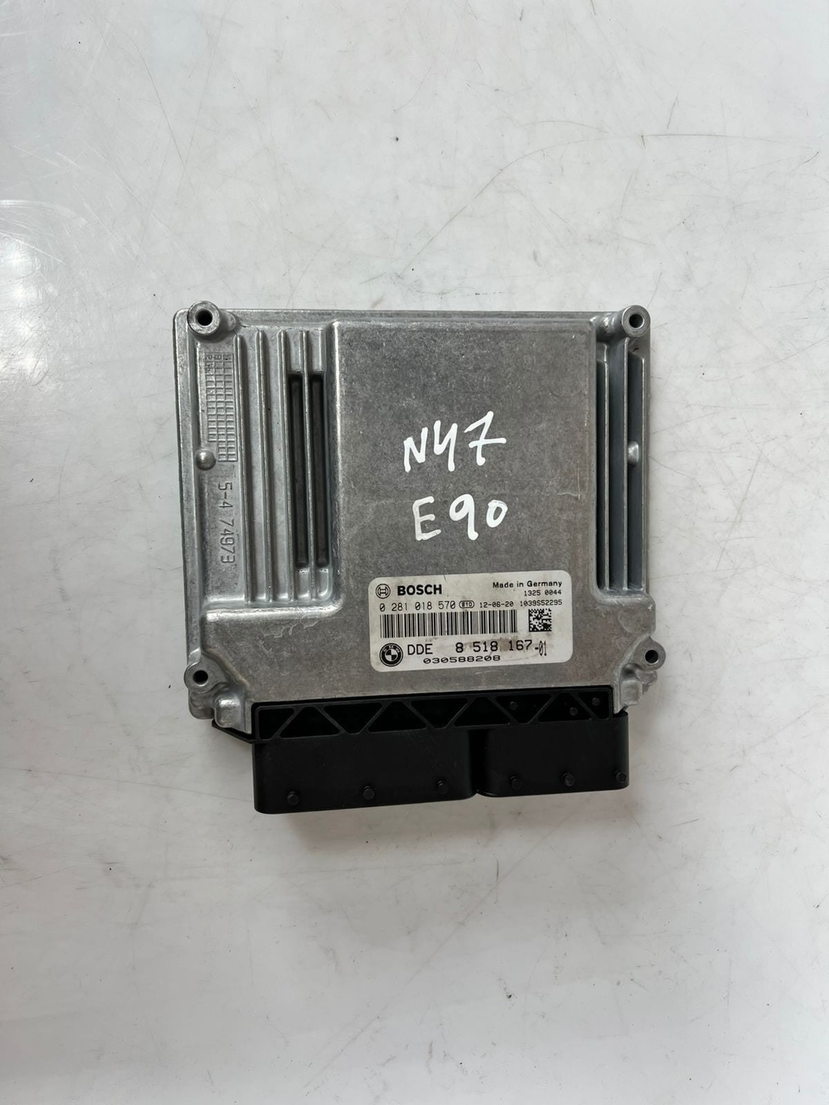 BMW E90 N47 Engine Control Unit ECU COMPLETE SET DDE + CAS3 AG + 1KEY 8518167