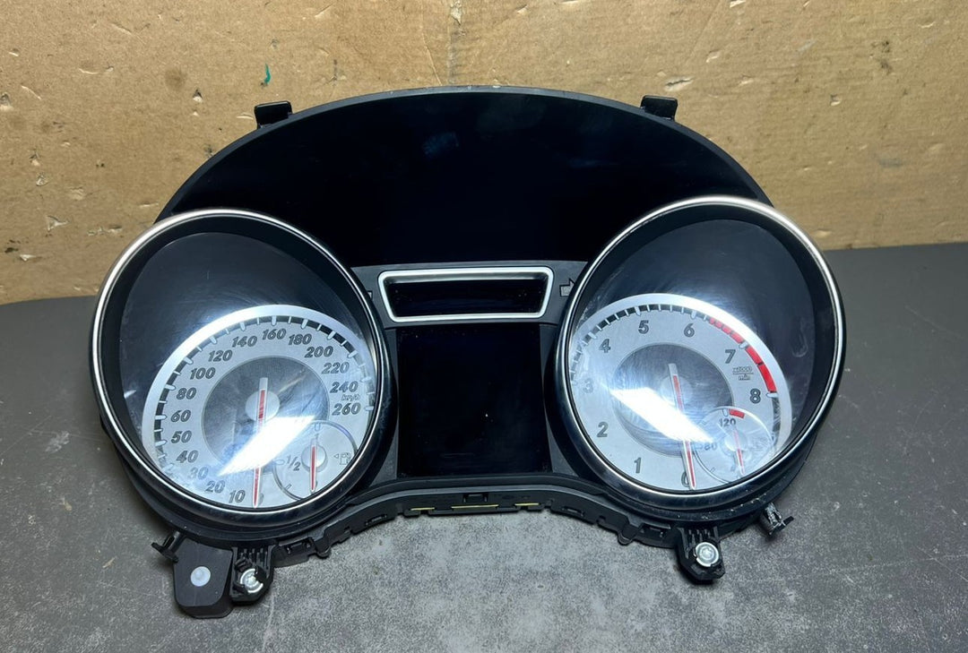 14-17 Mercedes-Benz W117 CLA Instrument Cluster Speedometer A117 9004001 OEM
