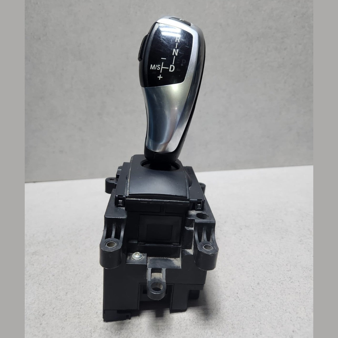 2010 BMW 550i GT Automatic Gear Shift Selector 9218101 F10 5 Series F07 550i GT