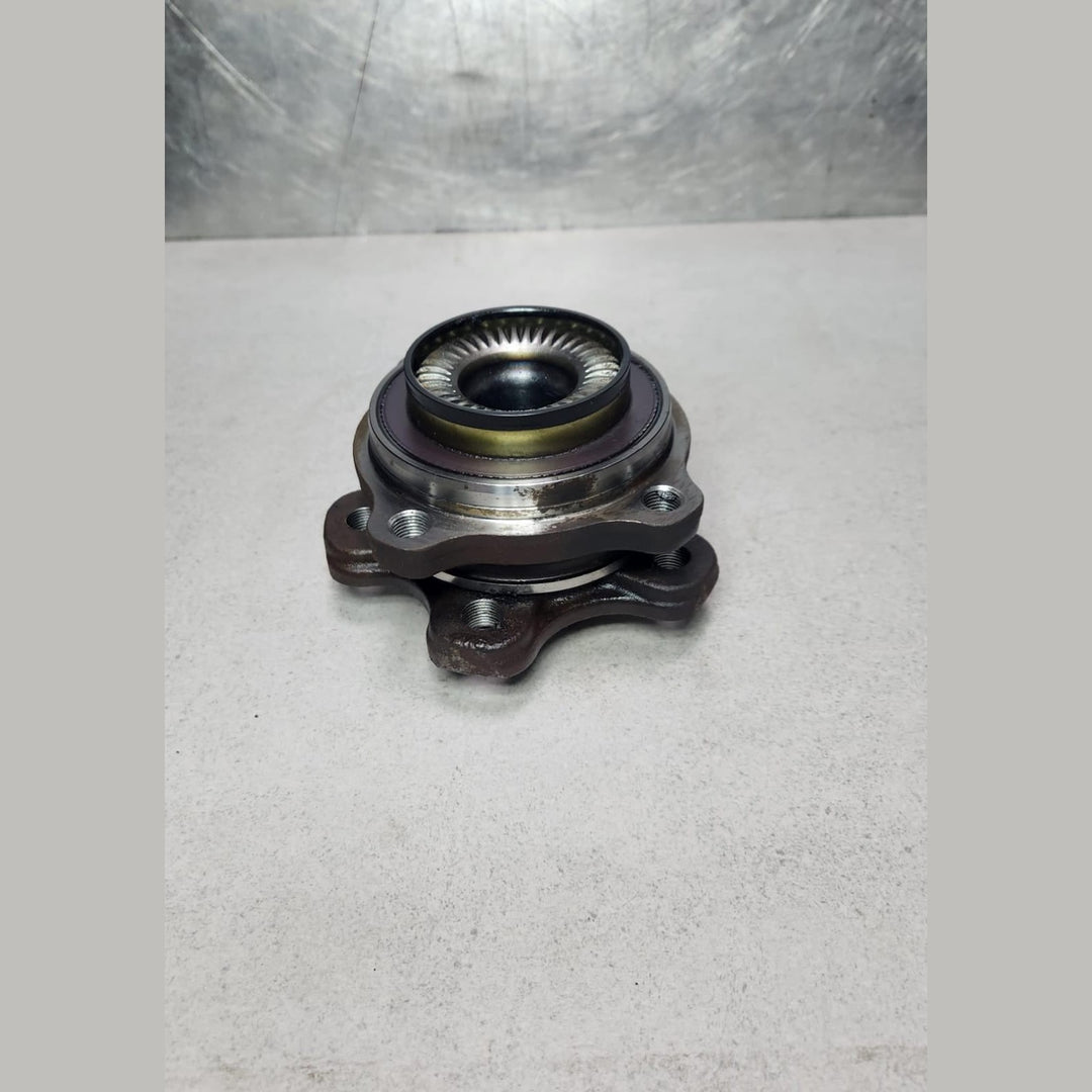 2017 BMW 530i Rear Wheel Hub Bearing 6861140 5 Series G30 G31 7 Series G11 G12