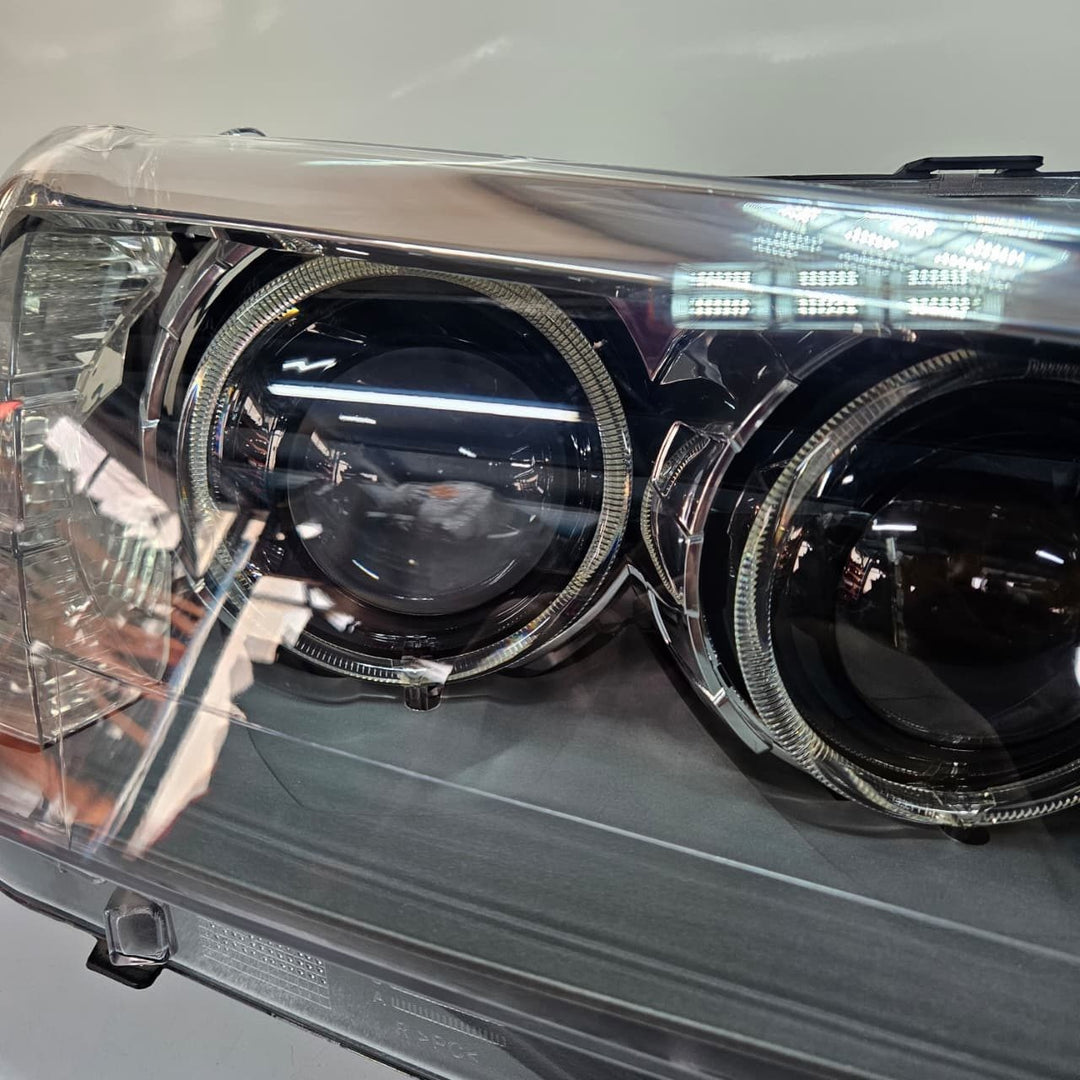 2011-2014 BMW X3 F25 Headlight Right Side 8739654 XENON 