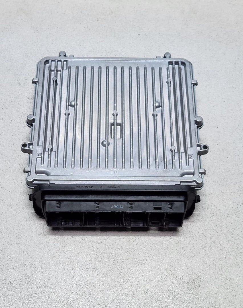 2009-2013 BMW 5 Series Engine Control Unit 8516753 F07 and 7 Series F01 F02 OEM
