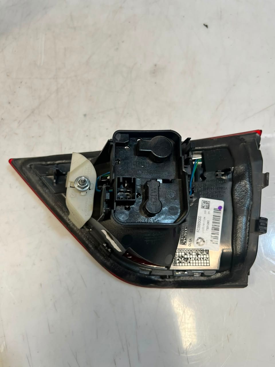 2015-2018 BMW X4 X3 F26 Right Tailgate Tail Light 7331284 7331283 OEM