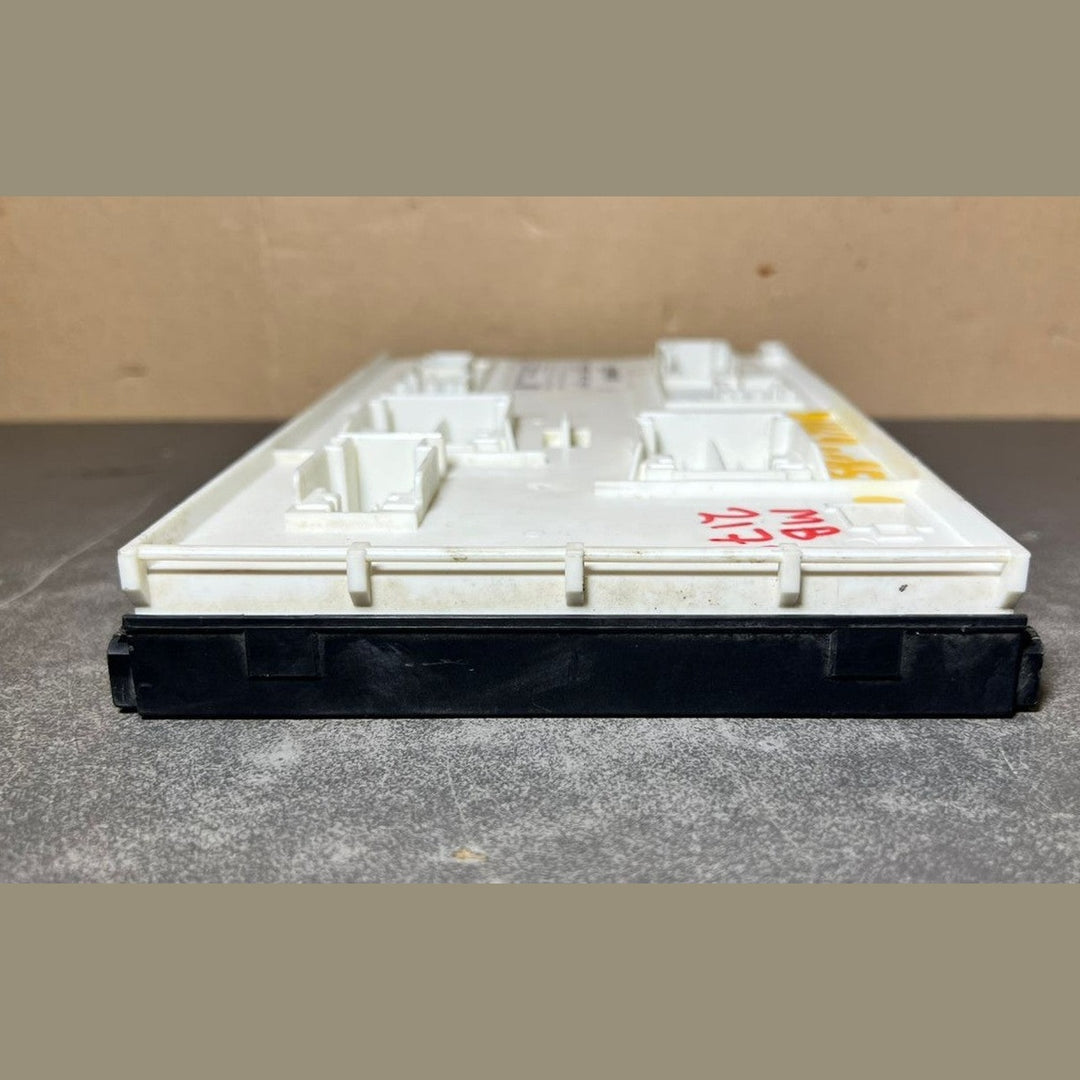 Mercedes W246 CLA B-Class Front SAM Body Control Module Unit A246 9008510 OEM