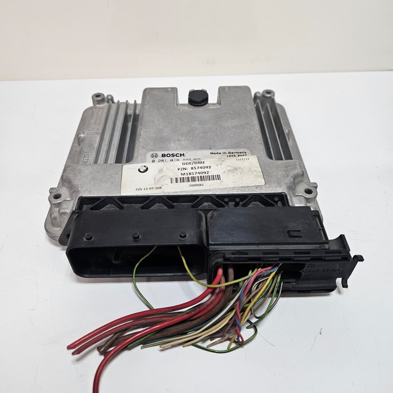 OEM BMW F10 520D Engine ECU DDE N47 BOSCH engine 8574092