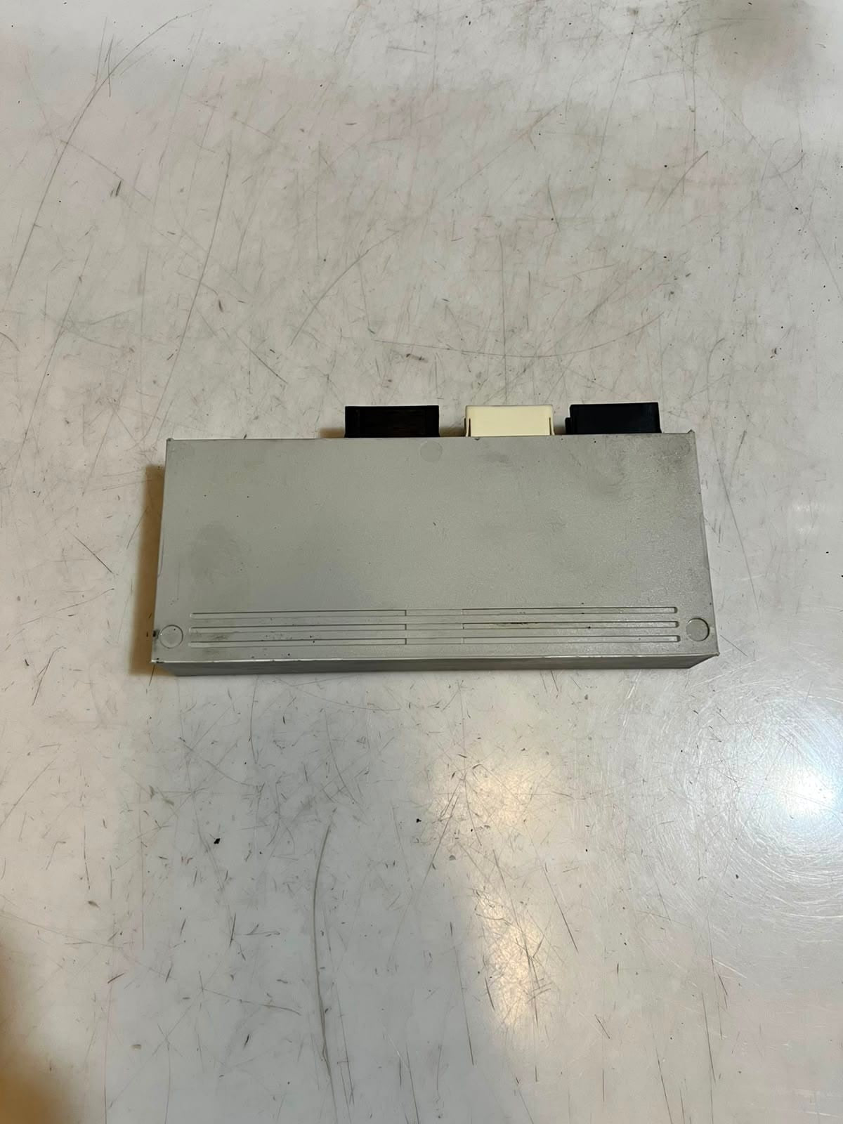 2011-2016 BMW F10 528i 535i 550i Tailgate Lift Control Module 7317512 OEM