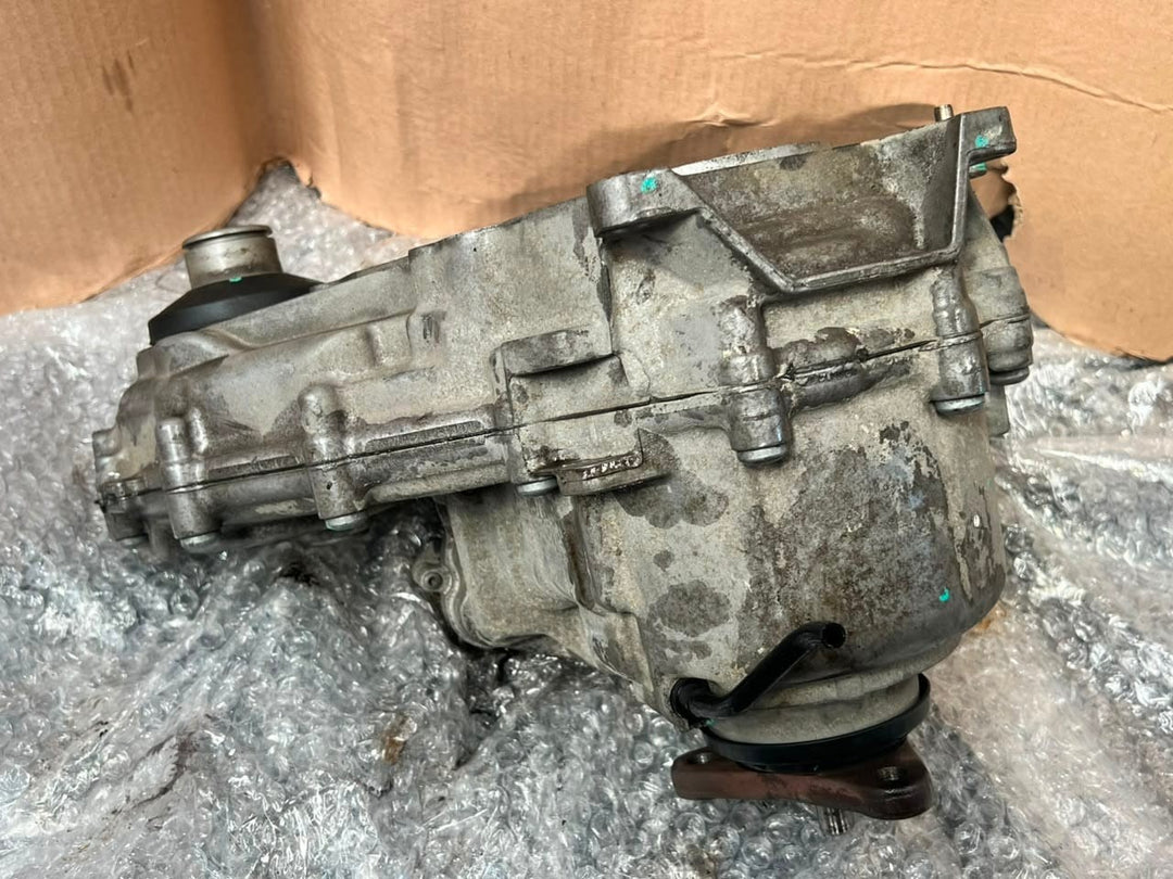 2009-2012 BMW X5 E70 and X6 E71 DISTRIBUTOR Transfer Case 7635753 OEM
