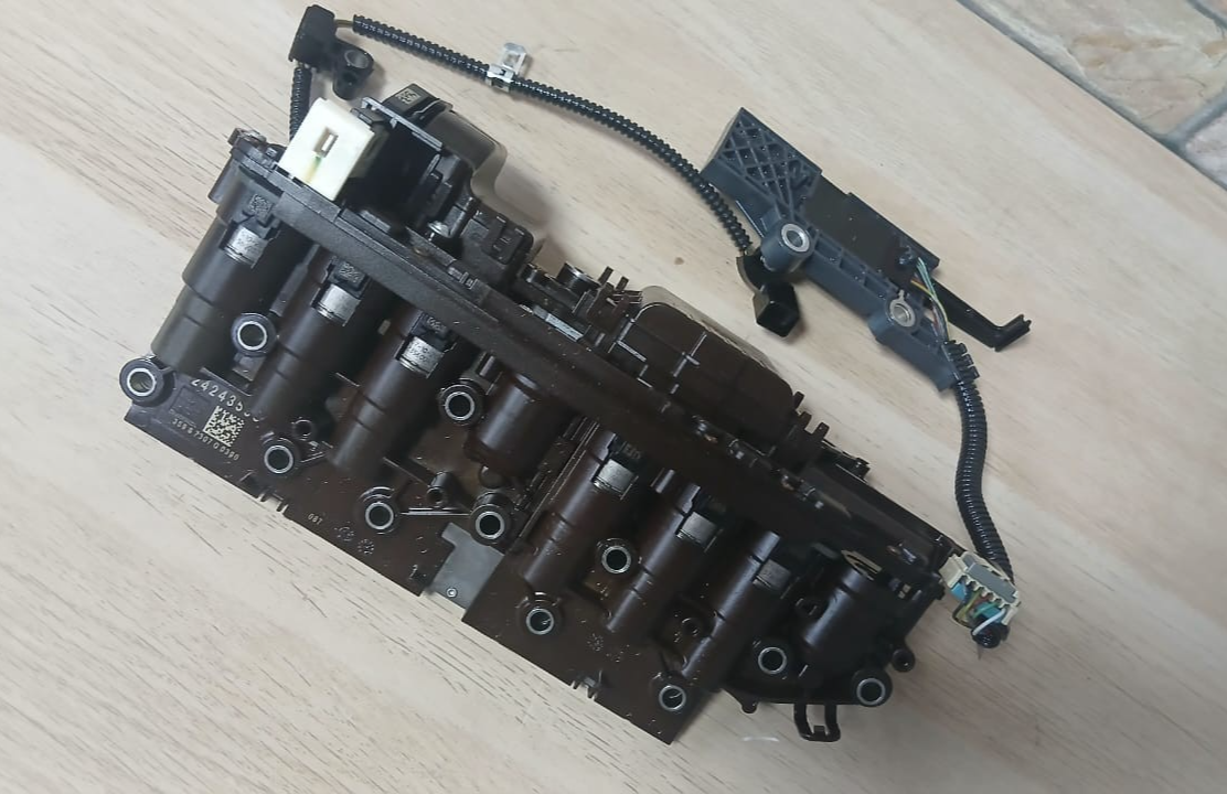 BMW GL45 Automatic Transmission Module E83 E90 E87 E88 TCU ATCM OEM 24243598
