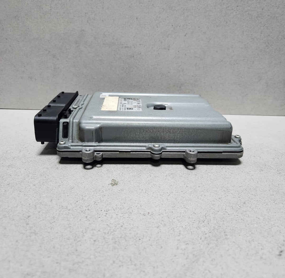 2010-2015 Mercedes-Benz C350 Engine Control Unit A2769001500 W204 C350 