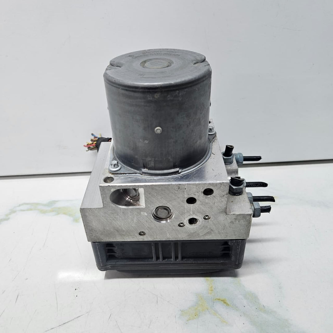 2010-2013 BMW 5 Series F10 F11 ABS PUMP ASSEMBLY ABS Control Module 6852808
