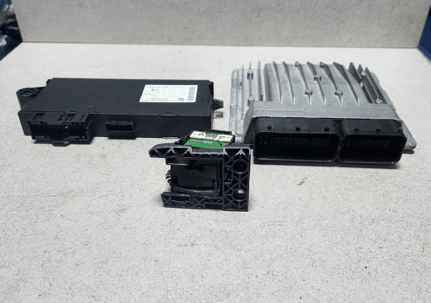 2008-2013 BMW M3 Engine Computer DME 7842403 BMW M3 E90 E92 E93 MS MS60 ECU SET 