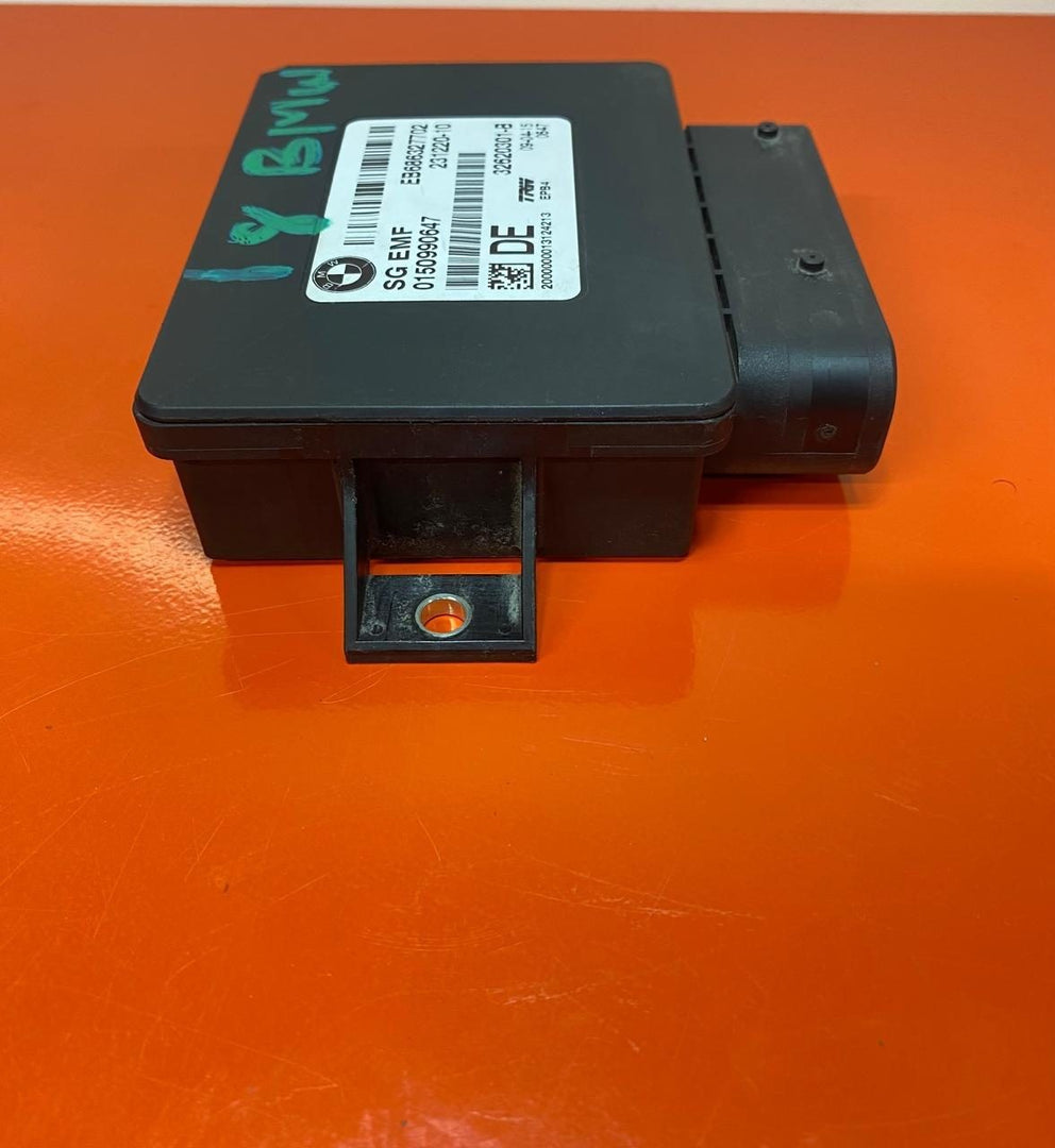 2010-2016 BMW X4 F26 535i Parking Brake Control Module 6863277