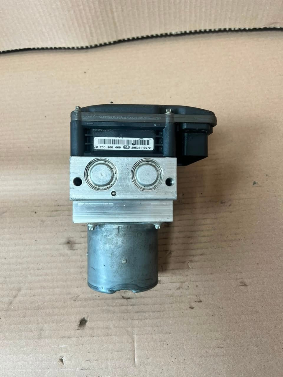 2010-2016 BMW 5 Series F10 and F11 535i ABS Hydraulic Unit / Pump 6858406 OEM