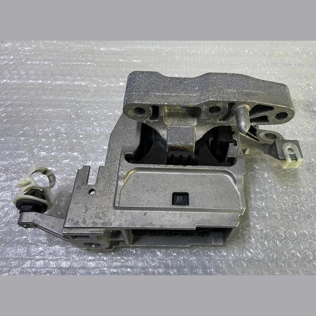 OEM BMW 2 Gran Coupe F44 Right Side Engine Mount 8835572