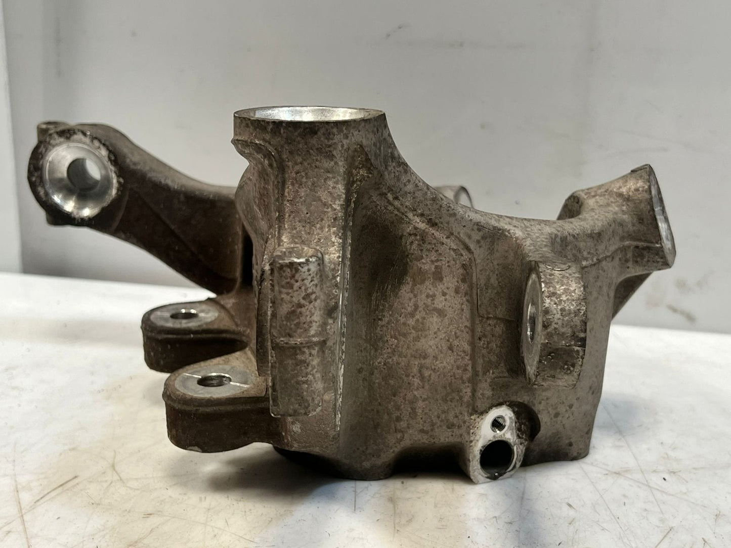 2011-2015 BMW 528i  5 Series F10 F11 AXLE Rear Wheel Bearing Hub 6793770 OEM