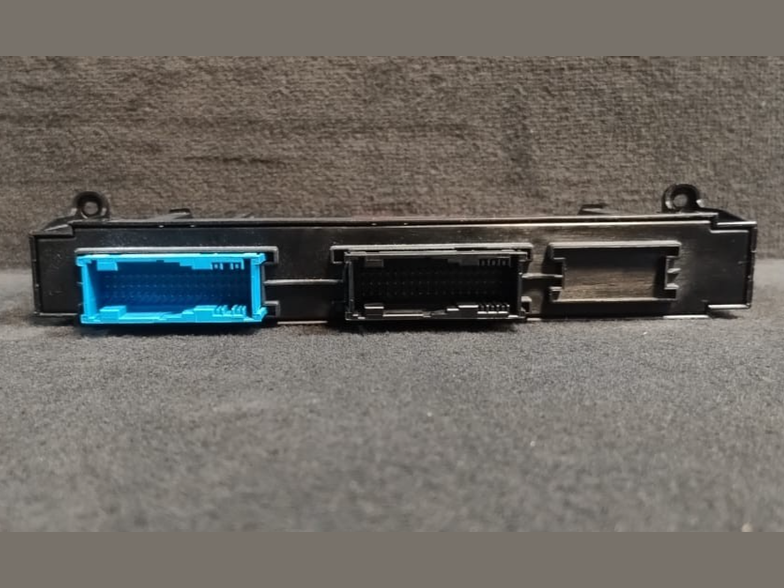 BMW E81 E82 E87 E88 E90 E91 E84 1 3 X1 SERIES ELECTRONICS JUNCTION BOX 9286785