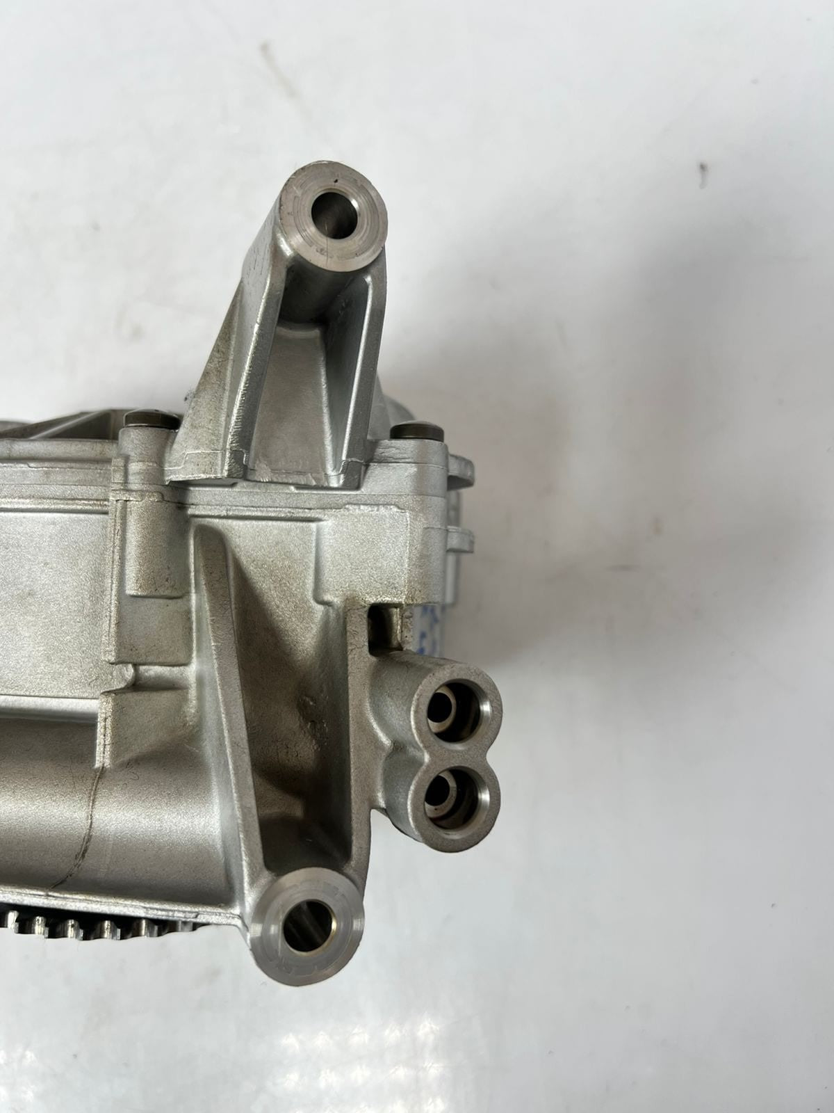 2016-2019 BMW 5 Series G30, X5 xDrive M50i Engine Oil Pump Assembly 8601072 OEM