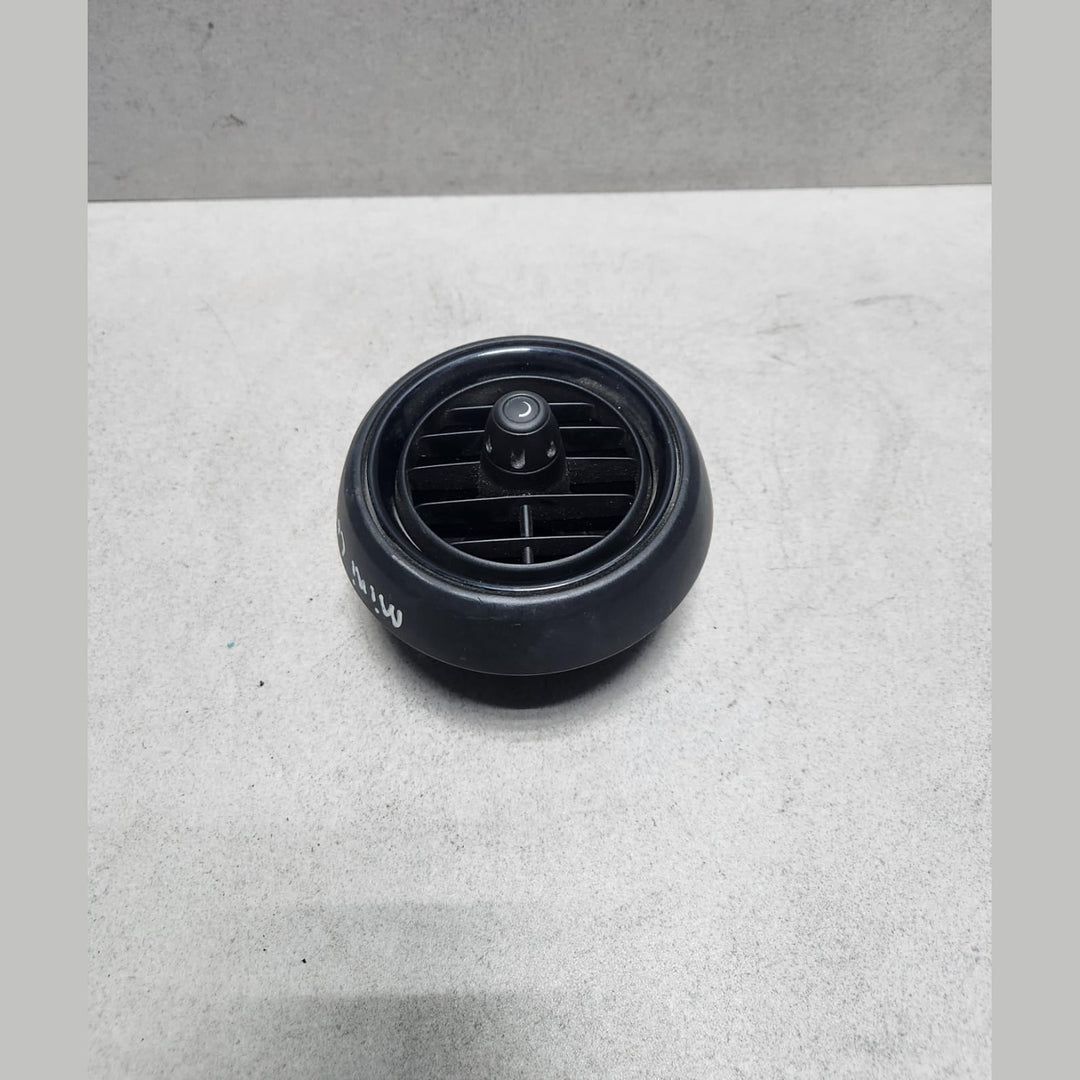 2015-2020 Mini Cooper Dashboard Air Vent Grille 9262413 F55 F56 F57