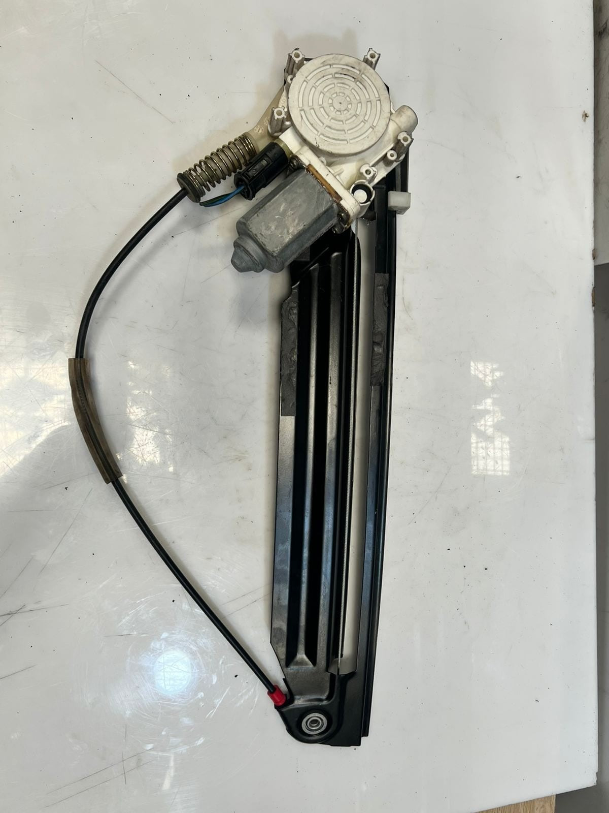 1999-2000 BMW M5 E39 5-Series Z8 FRONT LEFT Door Window Regulator Motor 8360511