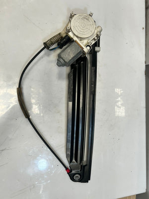 1999-2000 BMW M5 E39 5-Series Z8 FRONT LEFT Door Window Regulator Motor 8360511