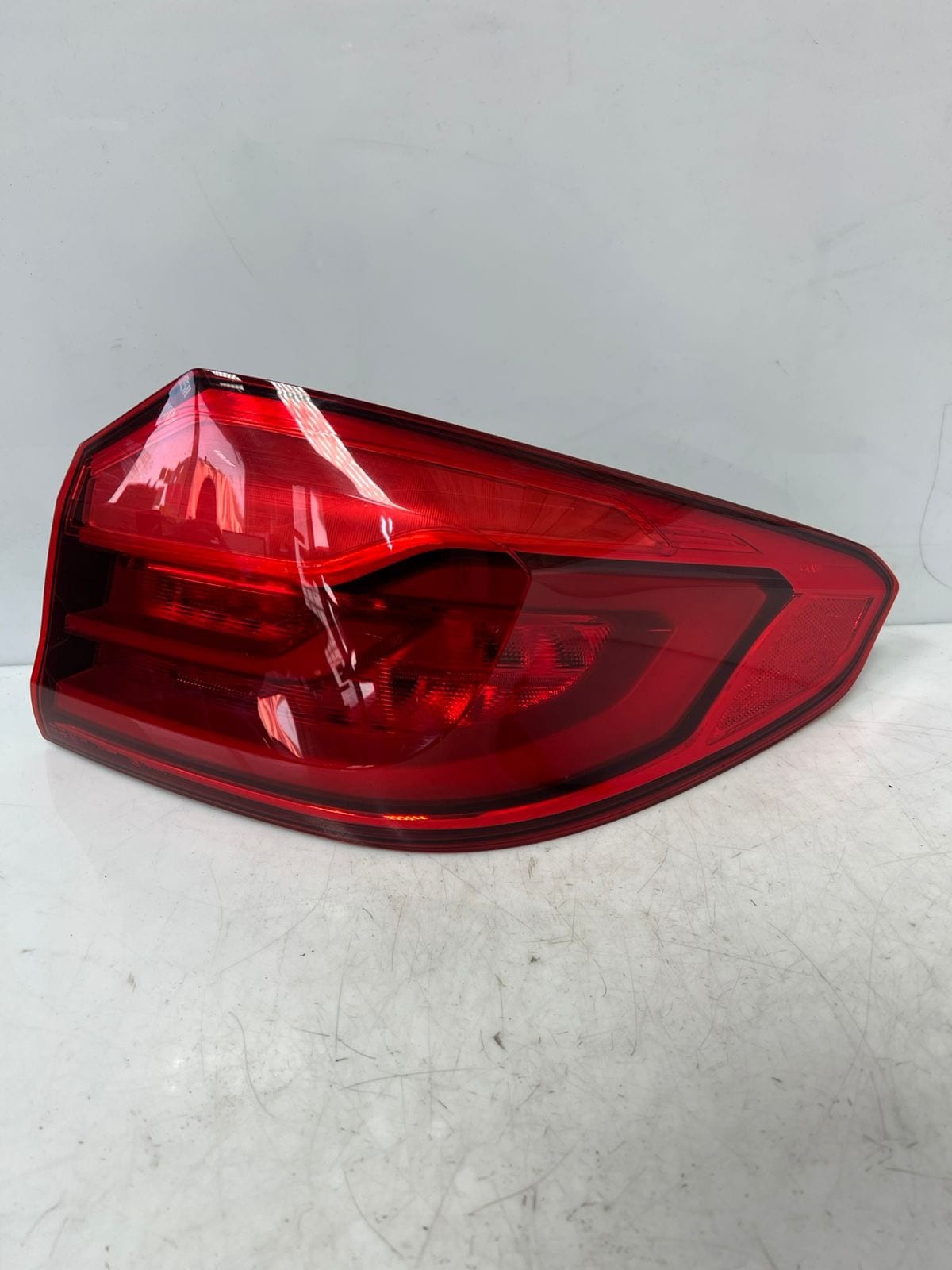 BMW 5 Series G30 ECE RIGHT SIDE OUTER BACK Tail Light 7376464 63217376464 OEM