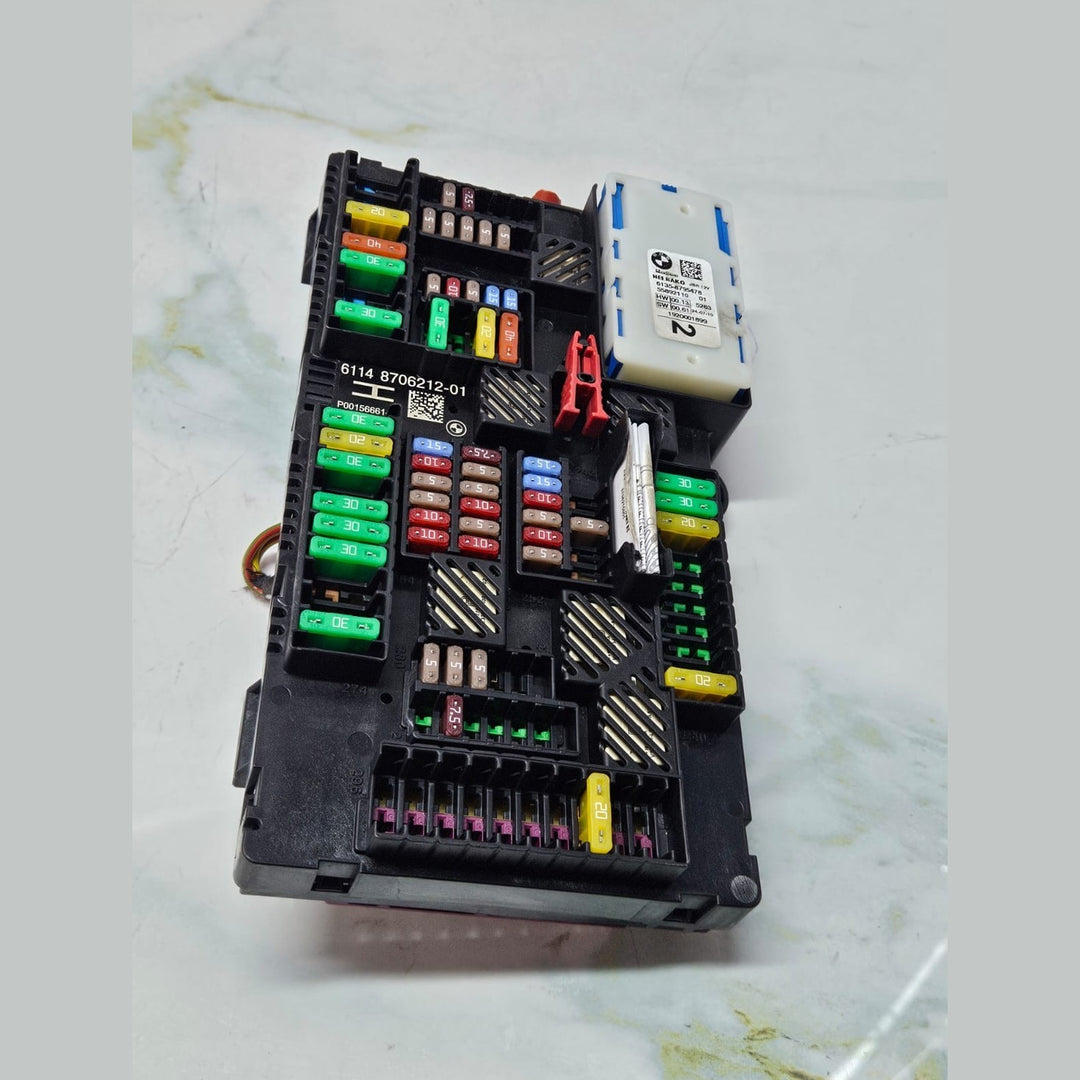 2019-2023 BMW X7 X5 G05 Rear Power Distribution Fuse Box 8706212 OEM