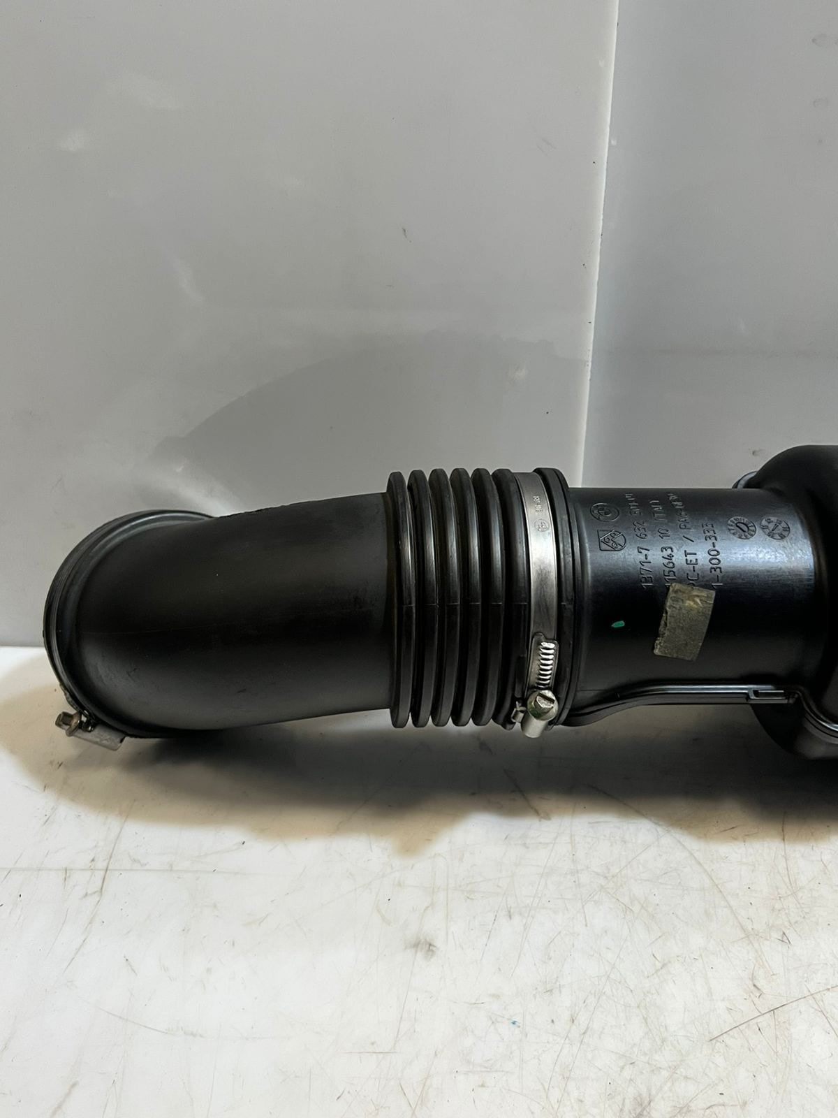 2012-2015 BMW X1 E84 N20 Air Intake Duct HOSE PIPE LINE 7632501 OEM