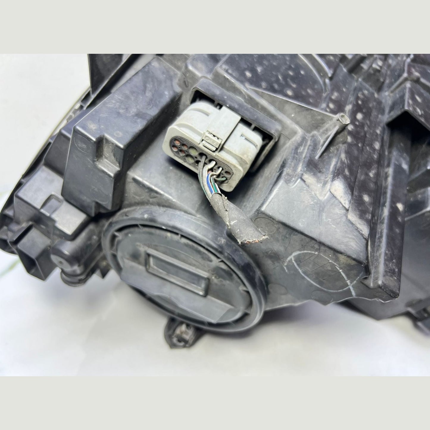 Mercedes-Benz Composite Headlamp - Right A 166 820 89 59