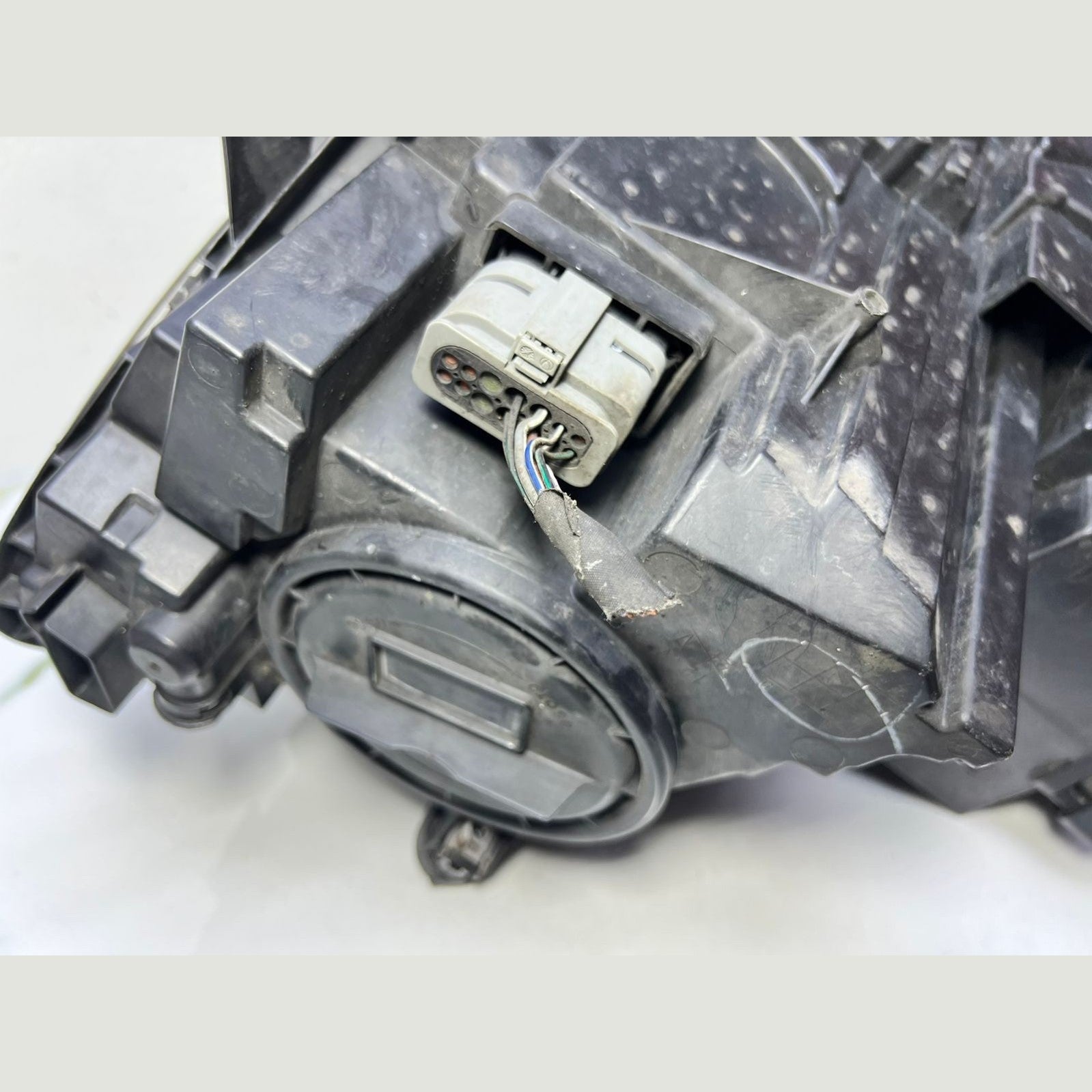 Mercedes-Benz Composite Headlamp - Right A 166 820 89 59